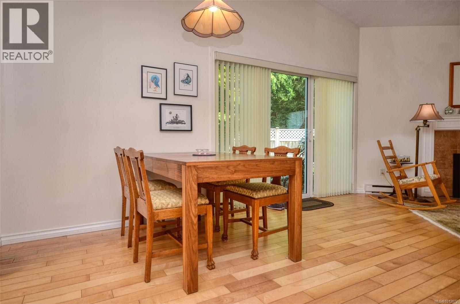 Photo 7 of 7 5156 Cordova Bay Rd, Saanich BC