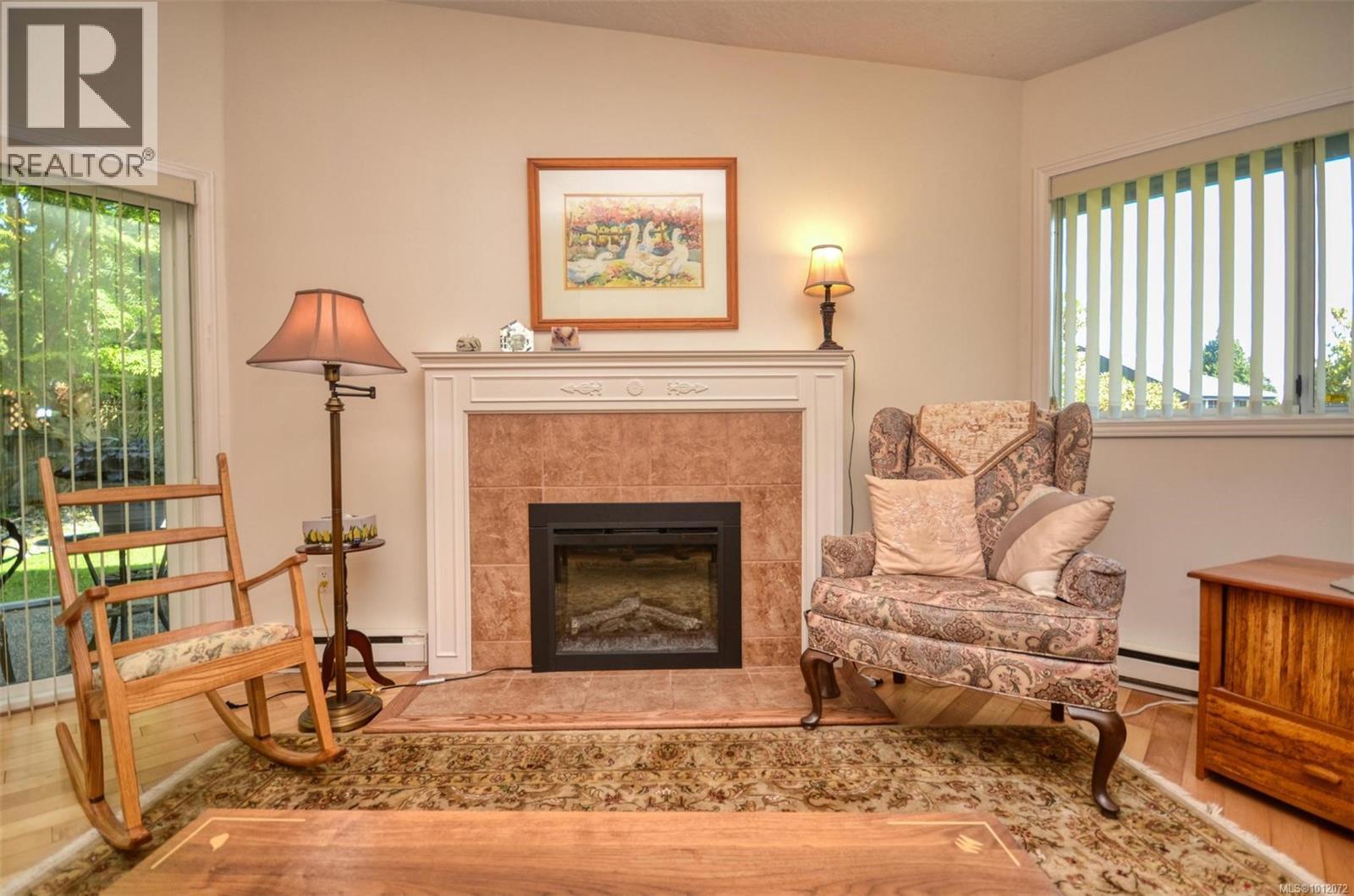 Photo 21 of 7 5156 Cordova Bay Rd, Saanich BC