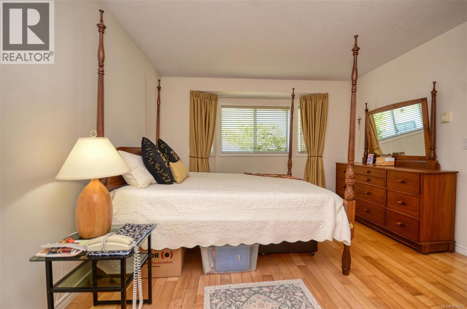 Photo 32 of 7 5156 Cordova Bay Rd, Saanich BC