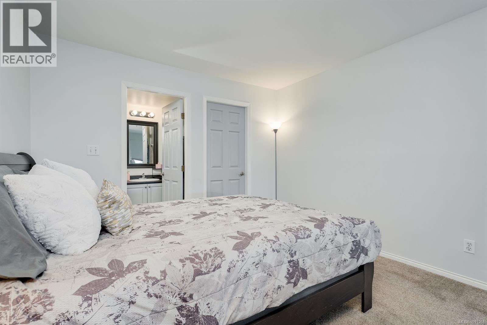 Photo 13 of 308 649 Bay St, Victoria BC