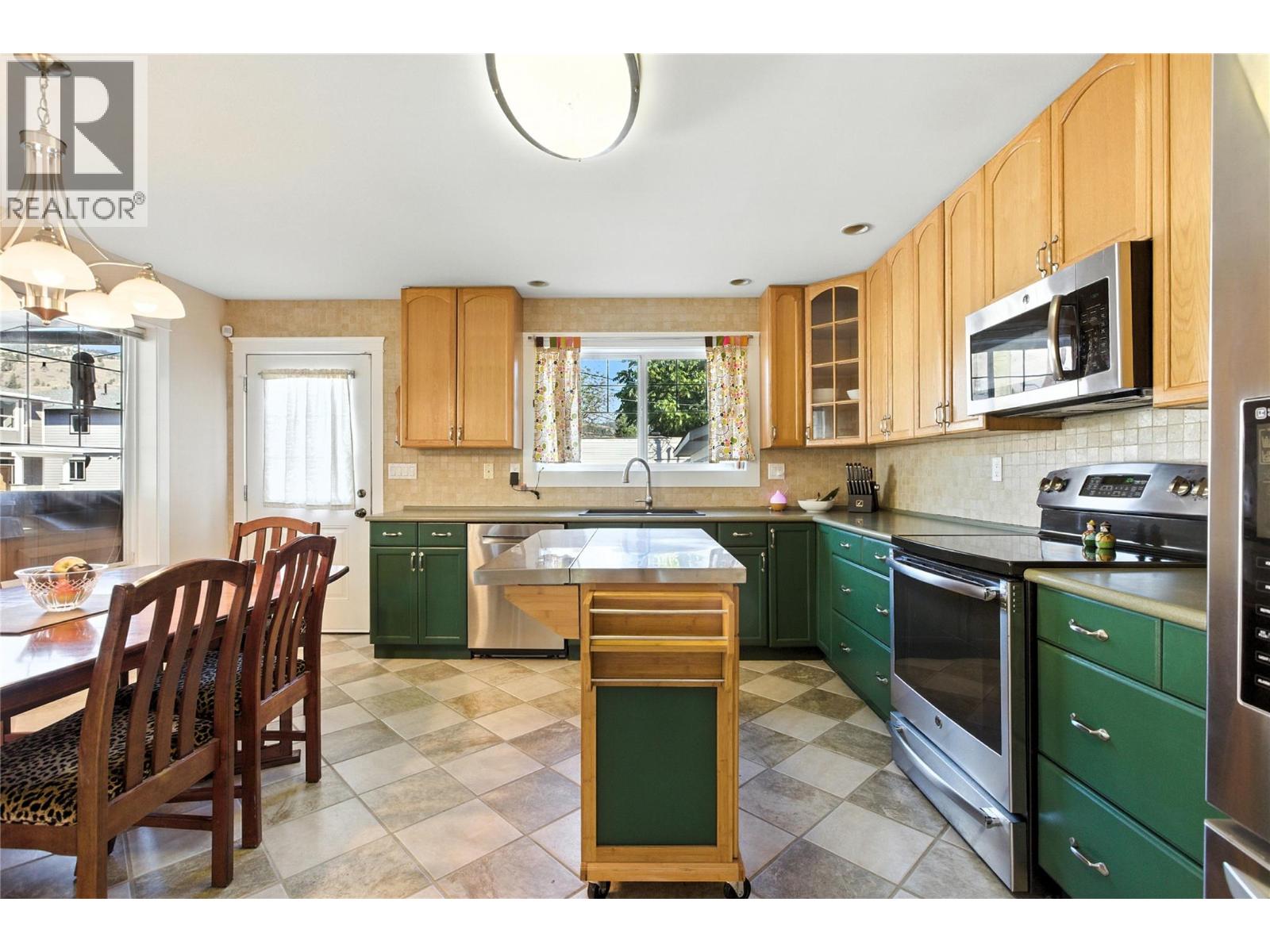 Photo 14 of 698 Porterfield Road, Kamloops BC