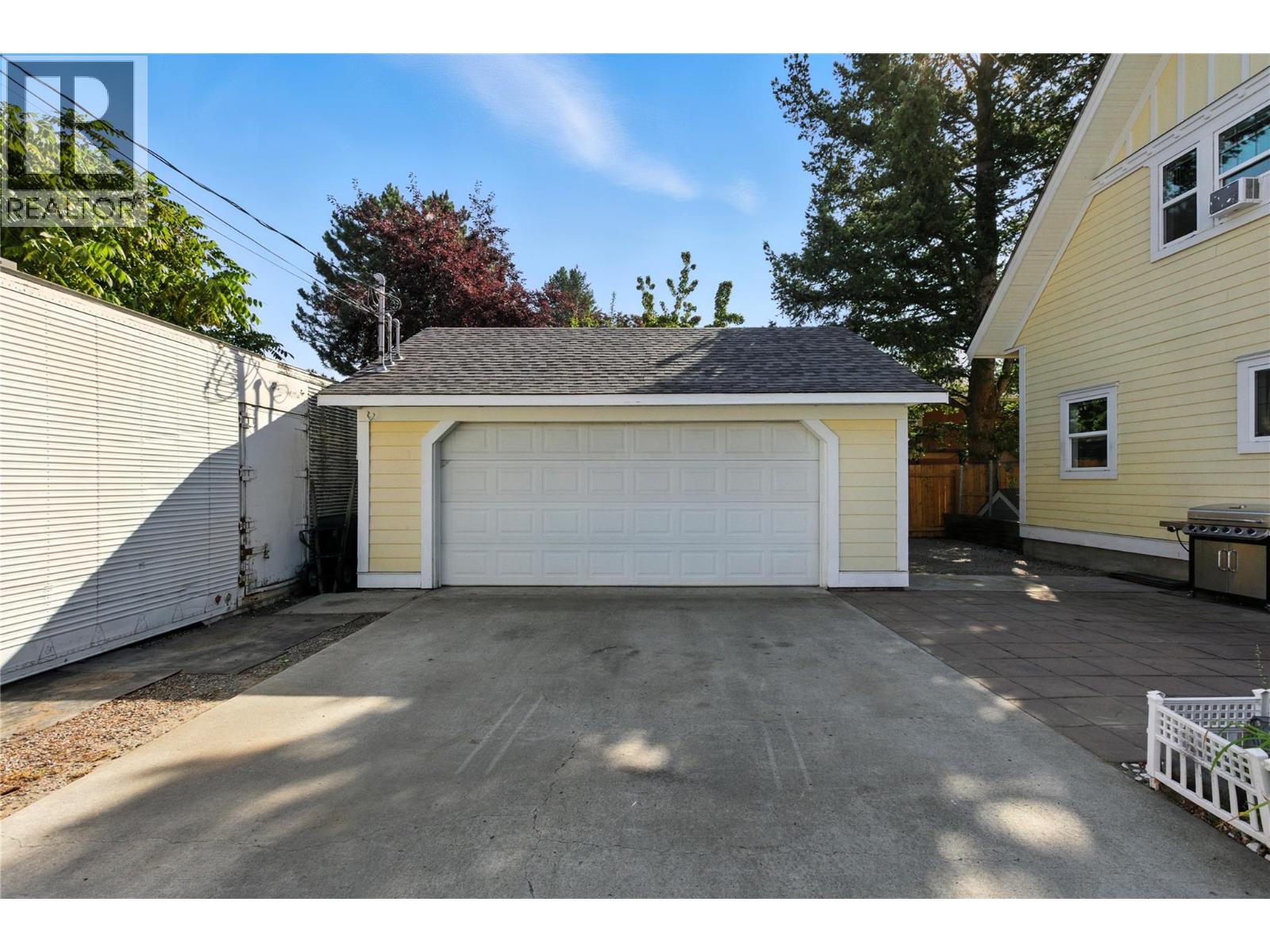 Photo 7 of 698 Porterfield Road, Kamloops BC