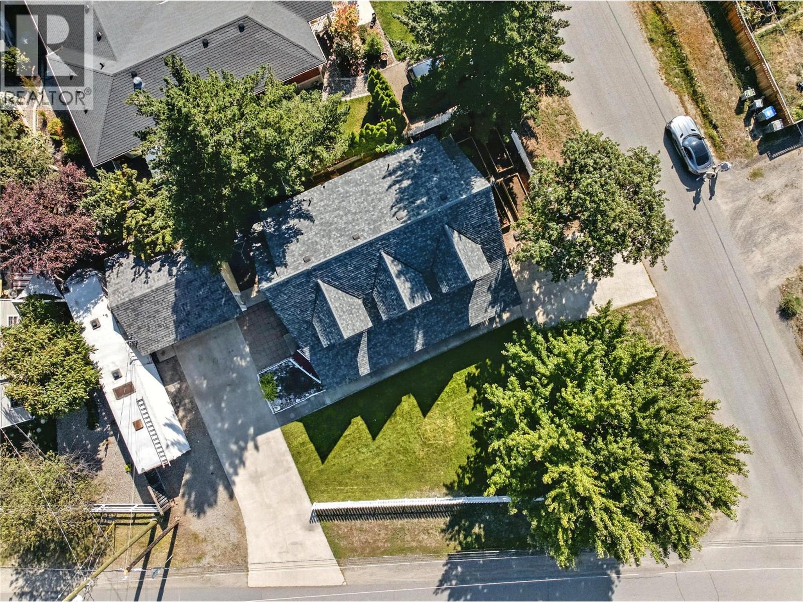 Photo 9 of 698 Porterfield Road, Kamloops BC