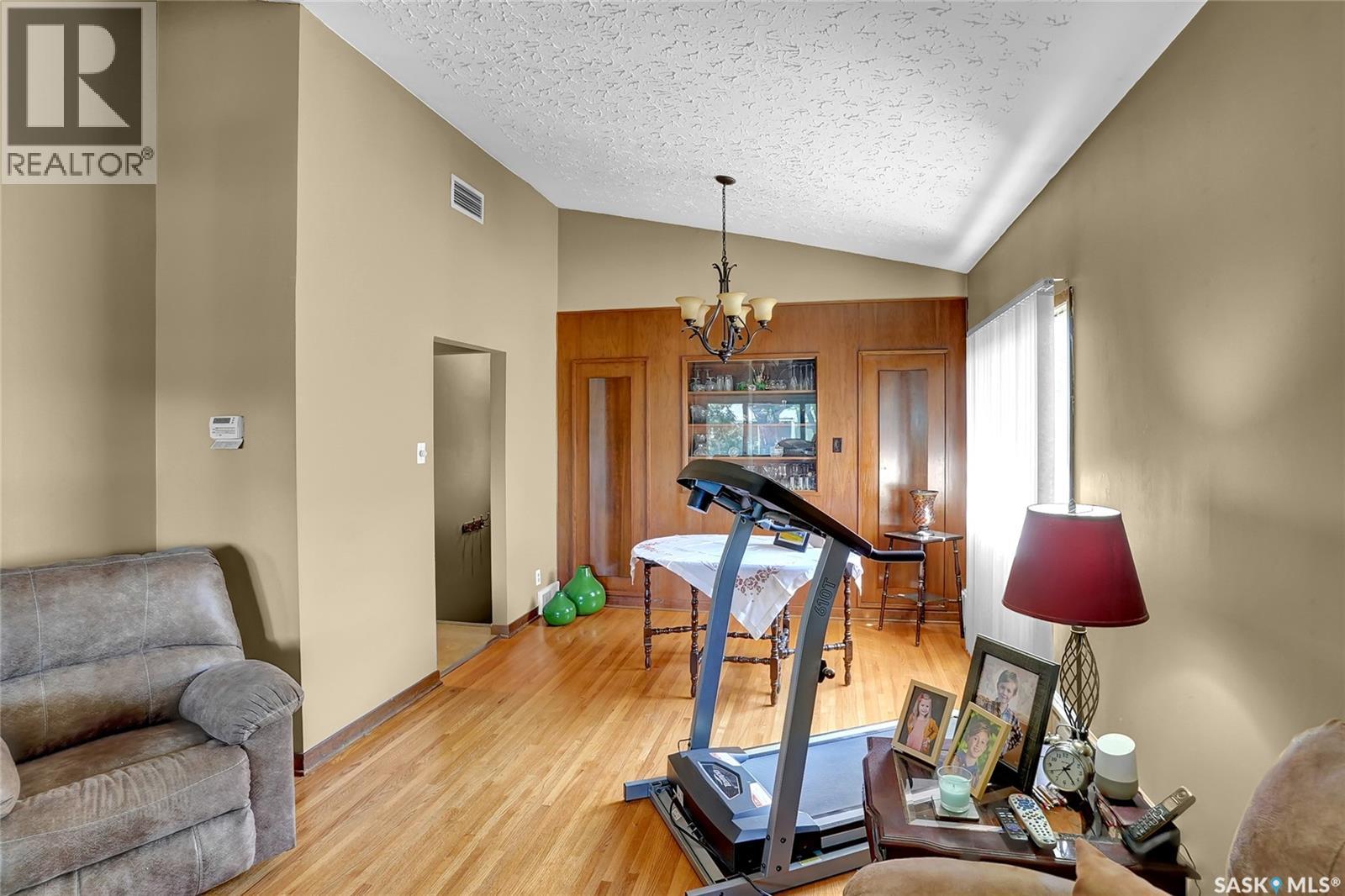 Photo 13 of 3212 Larche Crescent, Regina SK