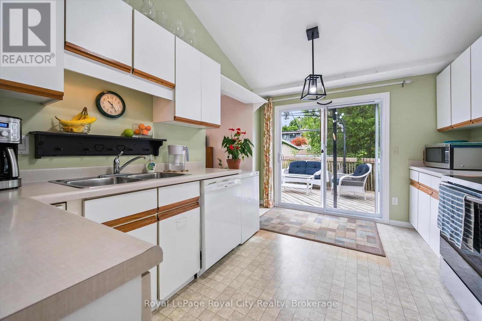 Photo 23 of 9 Dunhill Crescent, Guelph ON