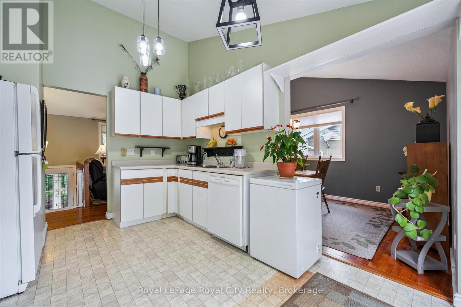Photo 15 of 9 Dunhill Crescent, Guelph ON