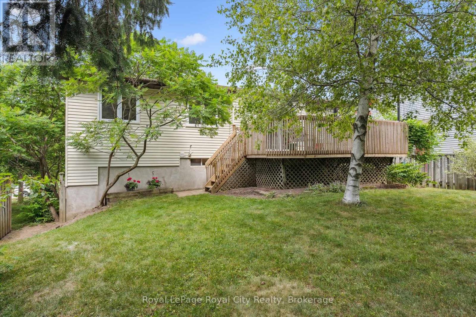 Photo 38 of 9 Dunhill Crescent, Guelph ON