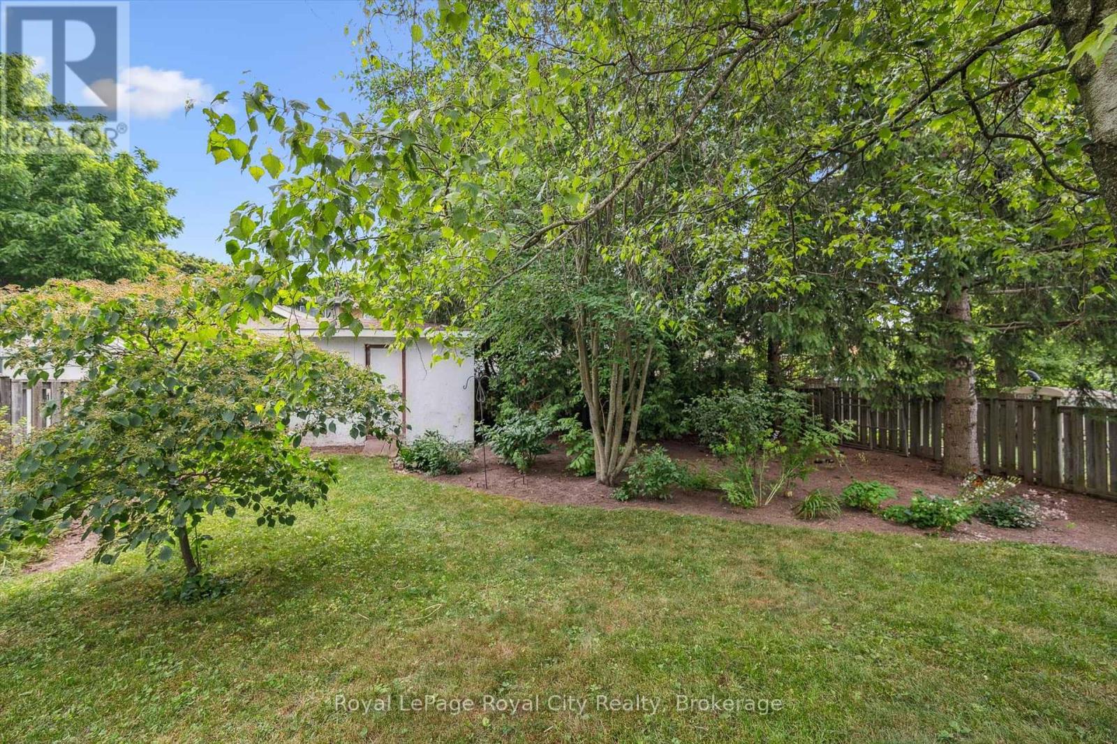 Photo 4 of 9 Dunhill Crescent, Guelph ON