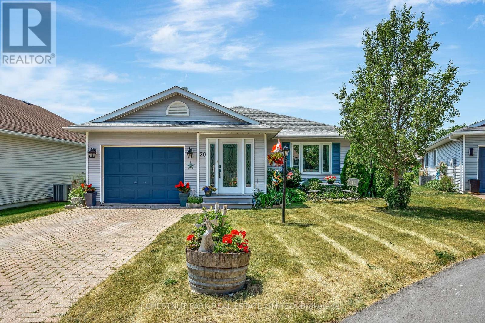 Photo 3 of 20 Monroe Court, Prince Edward County ON