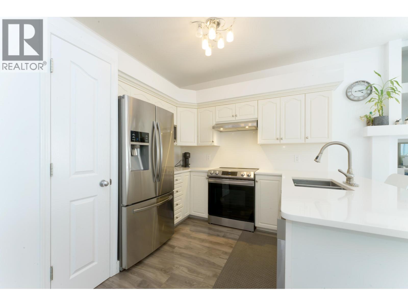 Photo 6 of 24386 101 Avenue, Maple Ridge BC