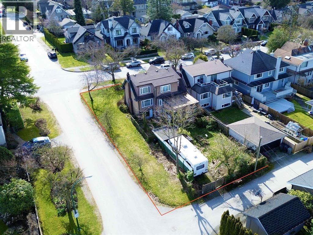 Photo 11 of 2805 W 30th Avenue, Vancouver BC