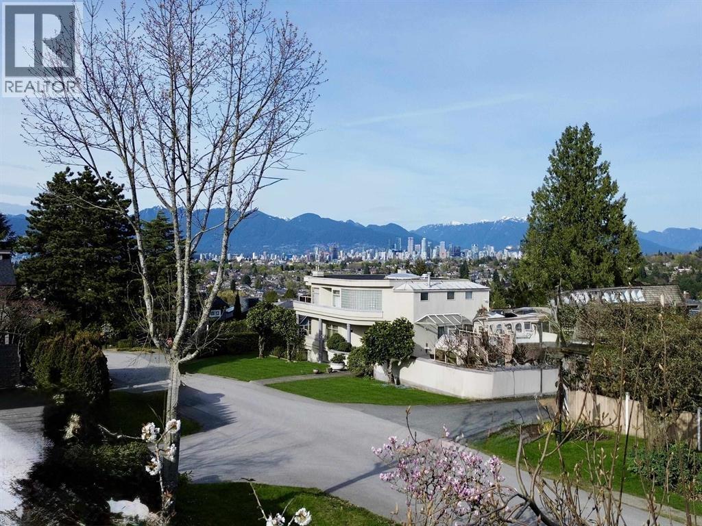 Photo 6 of 2805 W 30th Avenue, Vancouver BC