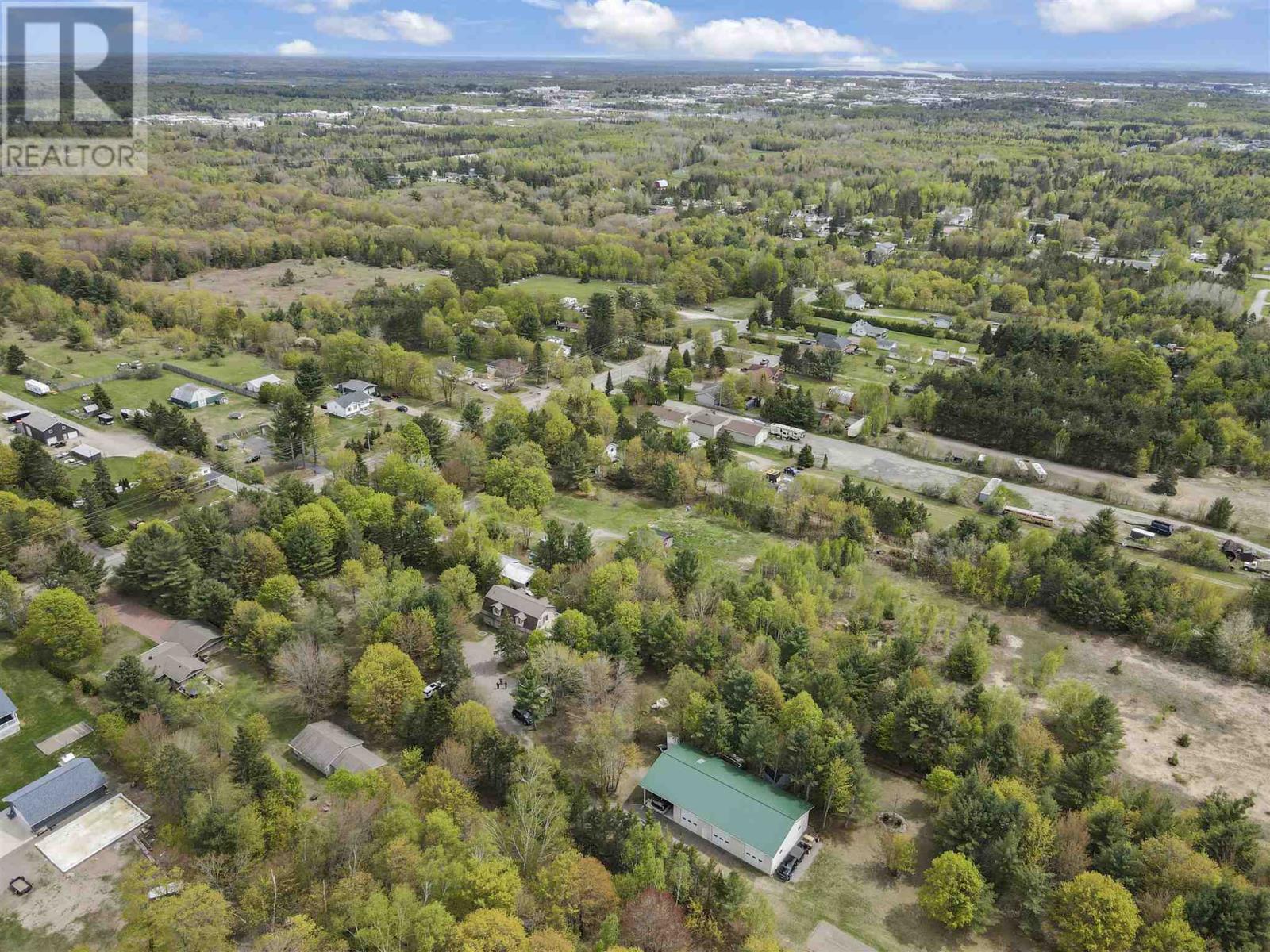 Photo 21 of 595 Old Goulais Bay Rd, Sault Ste Marie ON