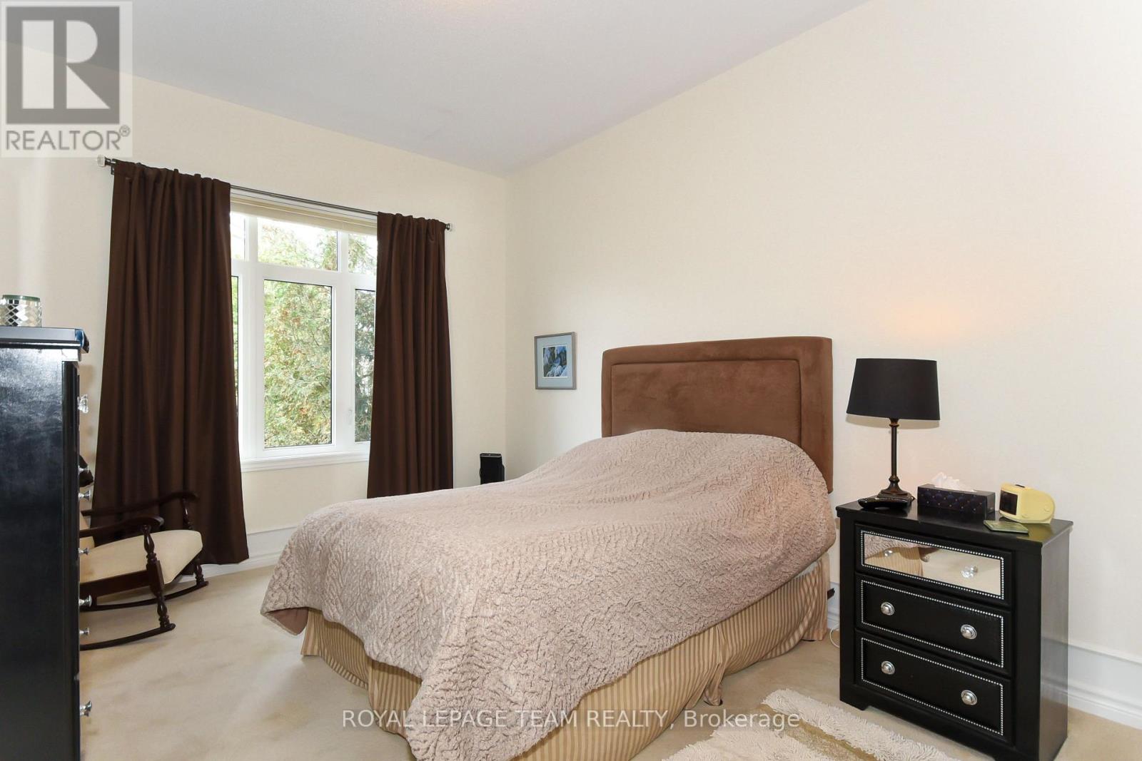 Photo 14 of 181 Oxford Street W, North Grenville ON