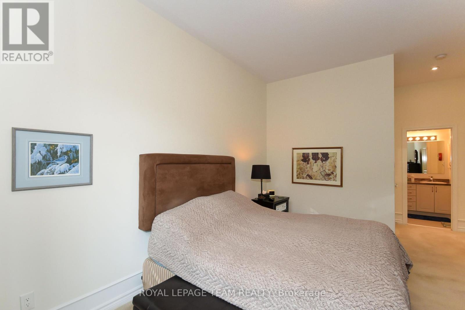 Photo 15 of 181 Oxford Street W, North Grenville ON