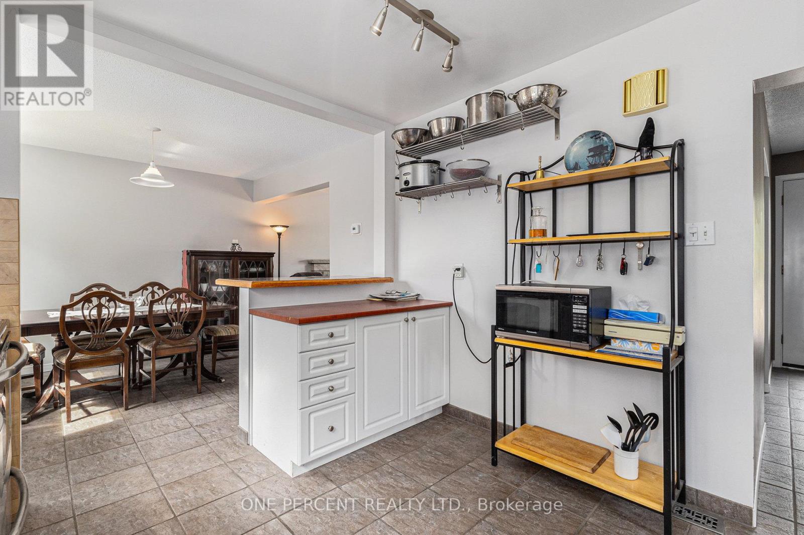 Photo 14 of 2563 Egan Road, Ottawa ON