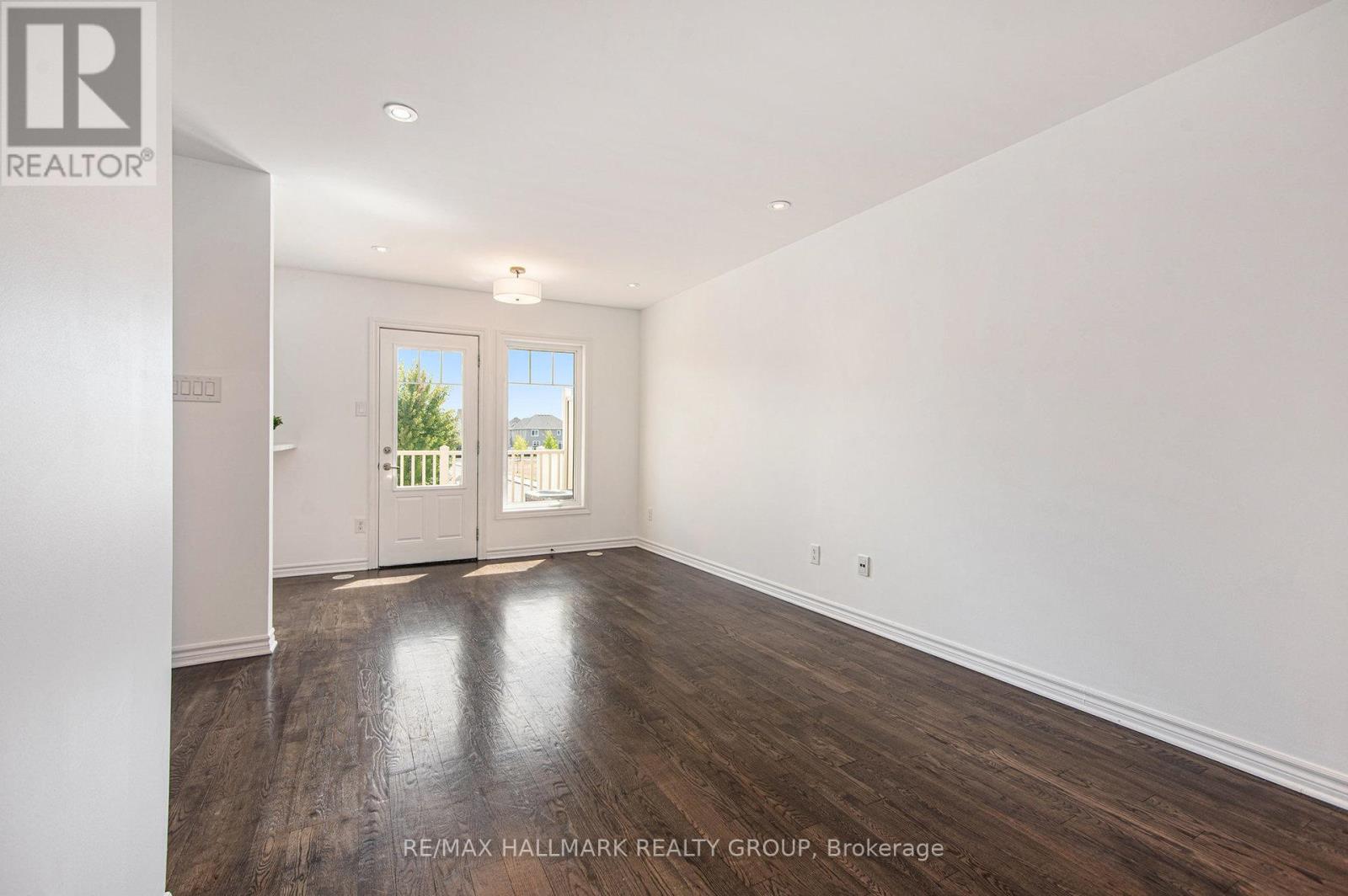 Photo 29 of 2427 Nutgrove Avenue, Ottawa ON