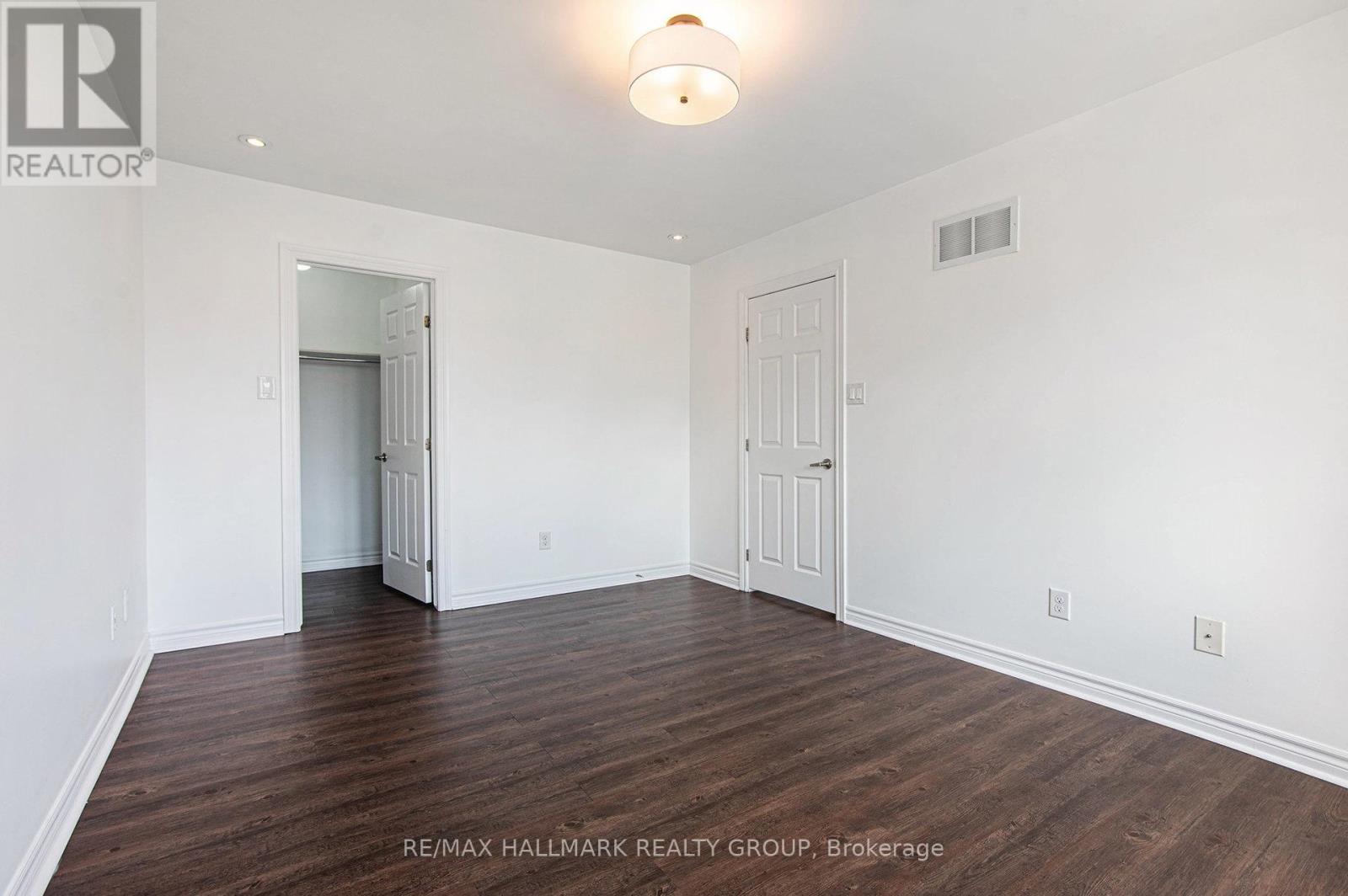 Photo 11 of 2427 Nutgrove Avenue, Ottawa ON