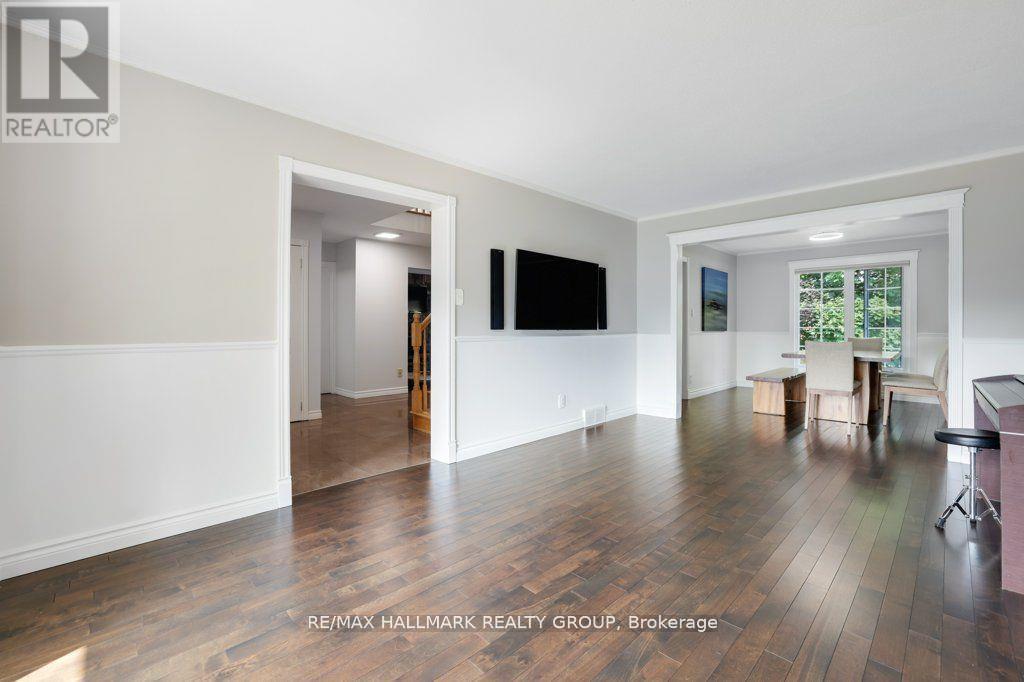 Photo 20 of 36 Drainie Drive, Ottawa ON