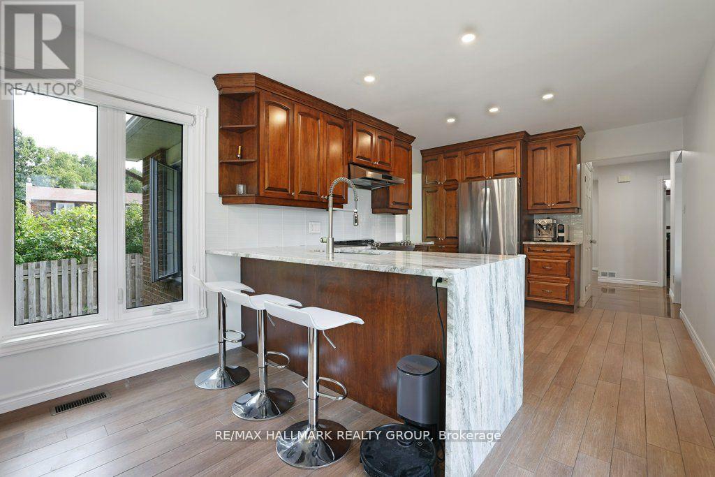 Photo 5 of 36 Drainie Drive, Ottawa ON