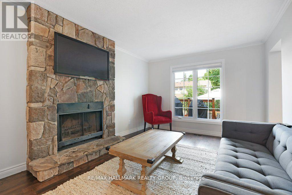 Photo 23 of 36 Drainie Drive, Ottawa ON