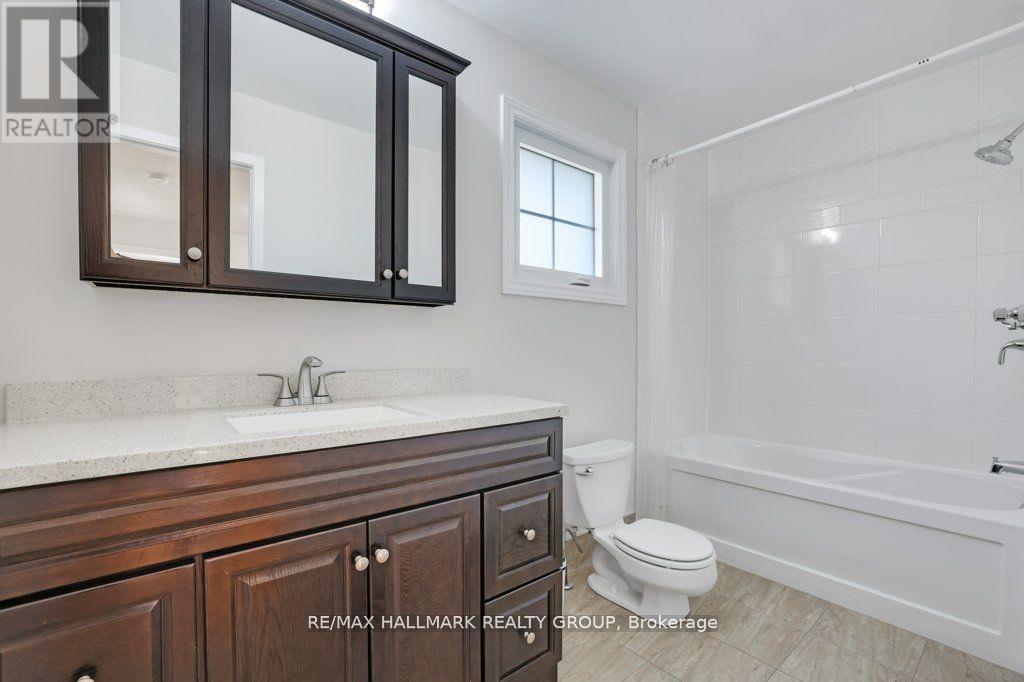 Photo 10 of 36 Drainie Drive, Ottawa ON