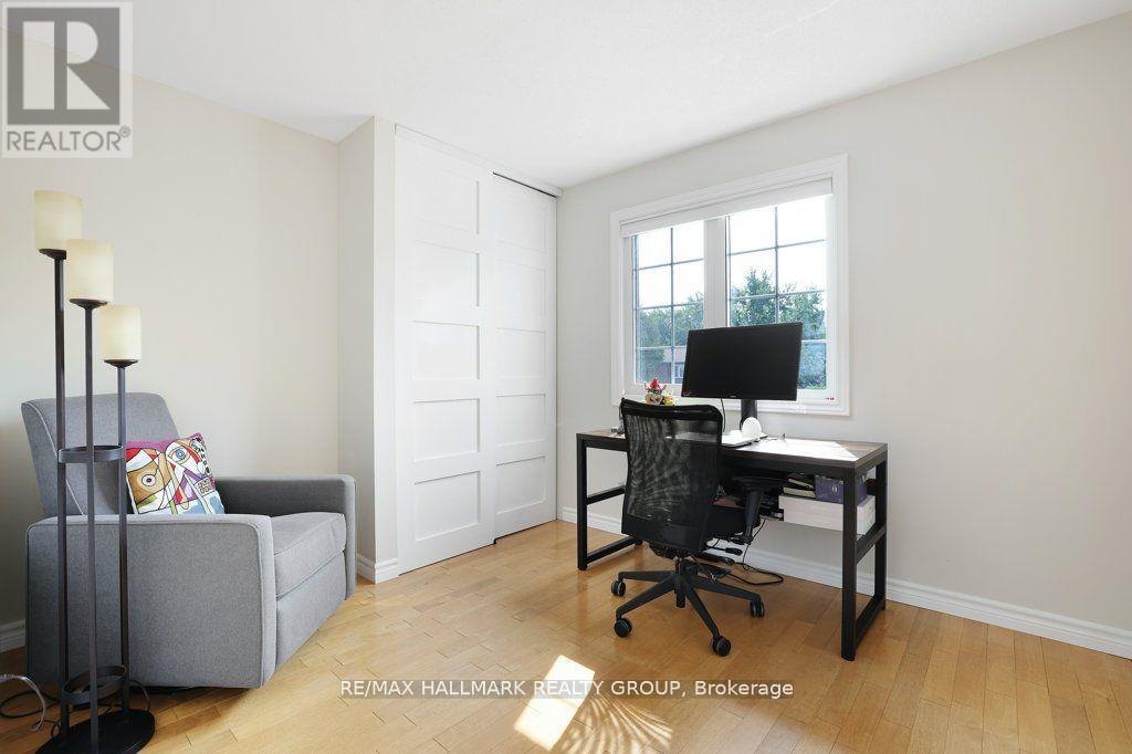 Photo 14 of 36 Drainie Drive, Ottawa ON