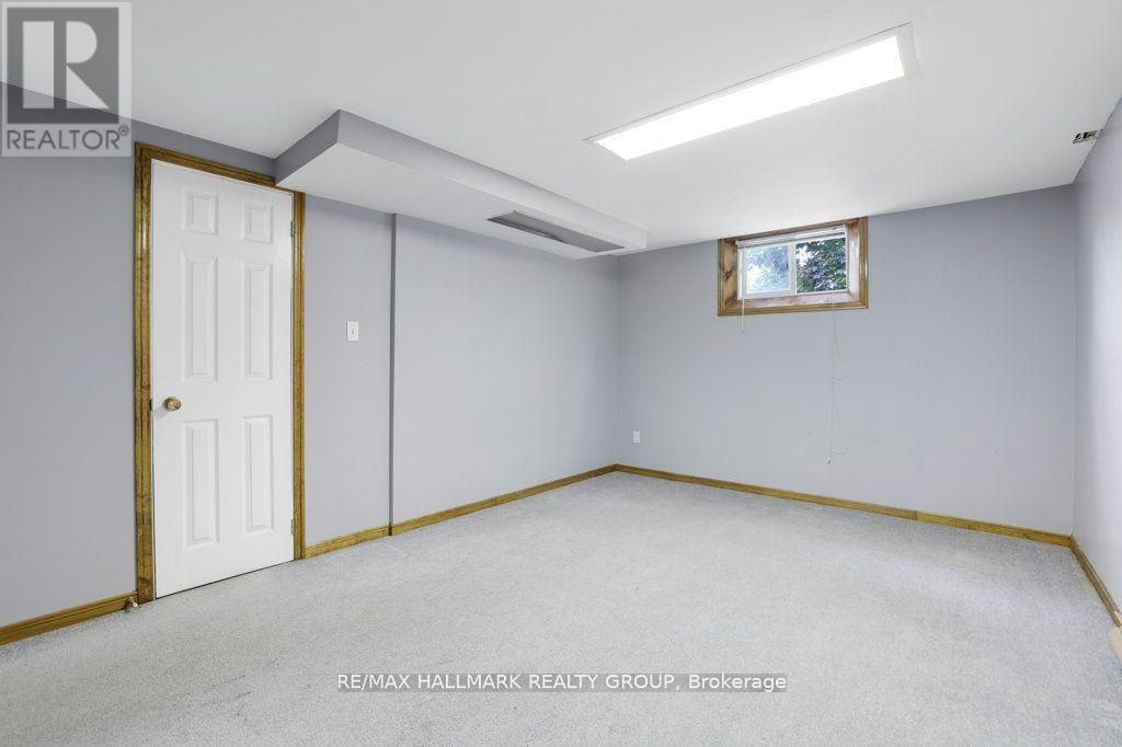 Photo 16 of 36 Drainie Drive, Ottawa ON