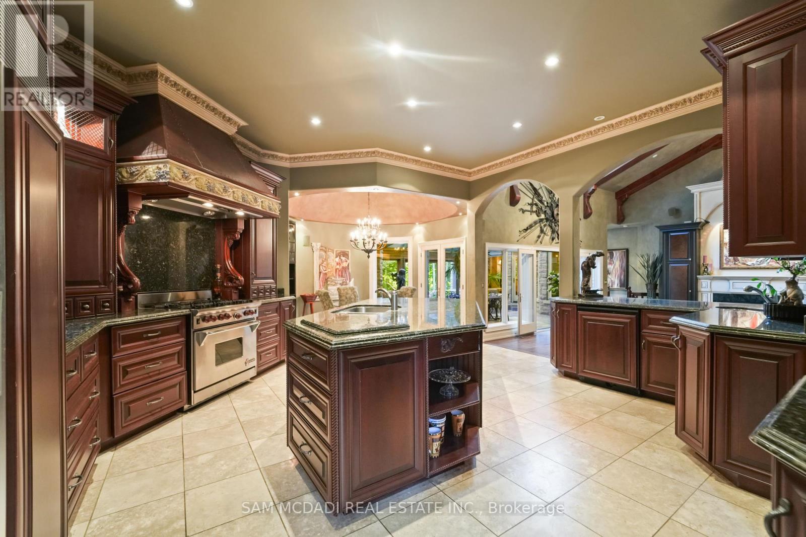 Photo 11 of 10140 Pineview Trail, Milton ON