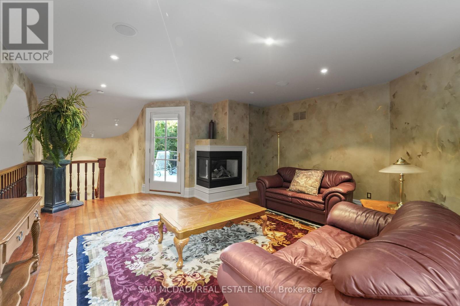 Photo 23 of 10140 Pineview Trail, Milton ON