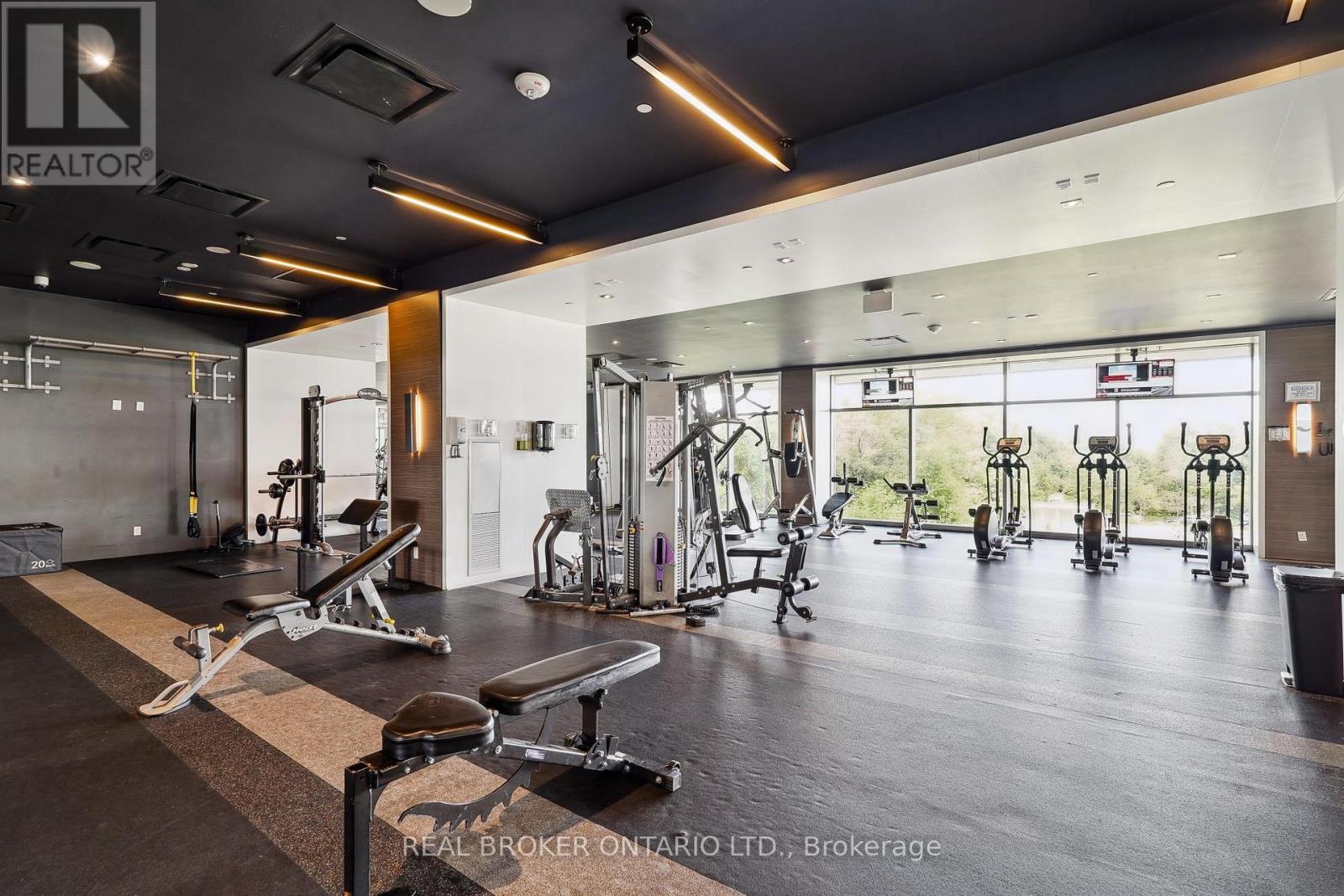 Photo 17 of 3704 33 Shore Breeze Drive, Toronto ON