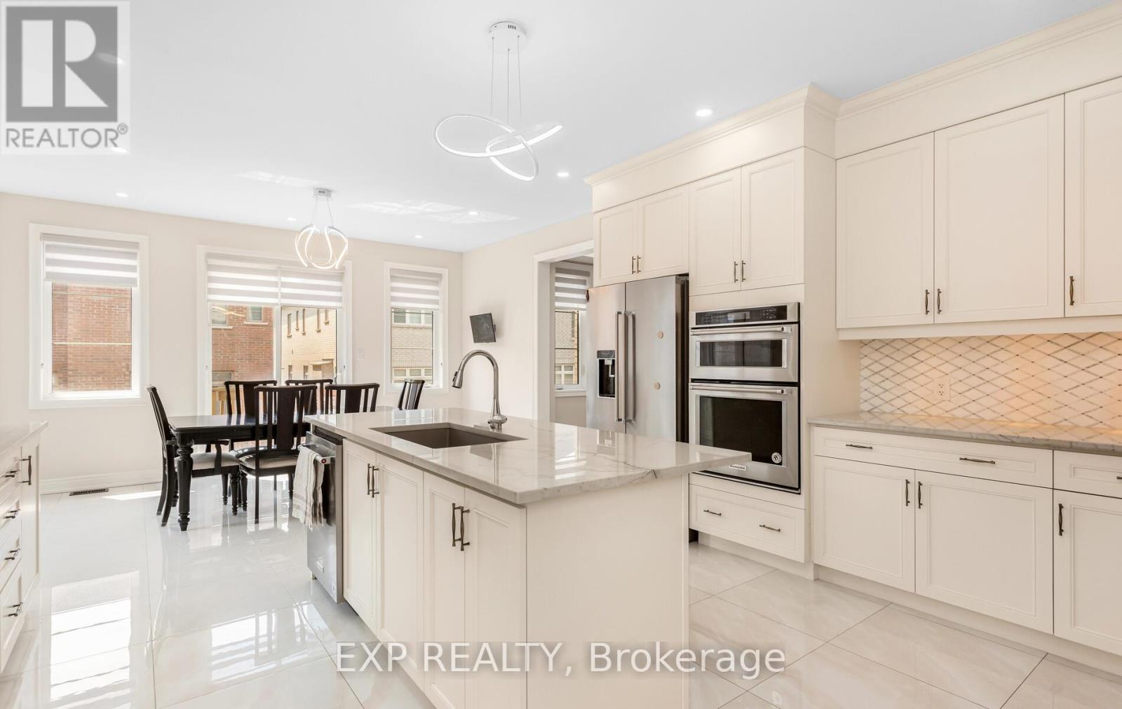Photo 10 of 40 Frost Street, Brampton ON