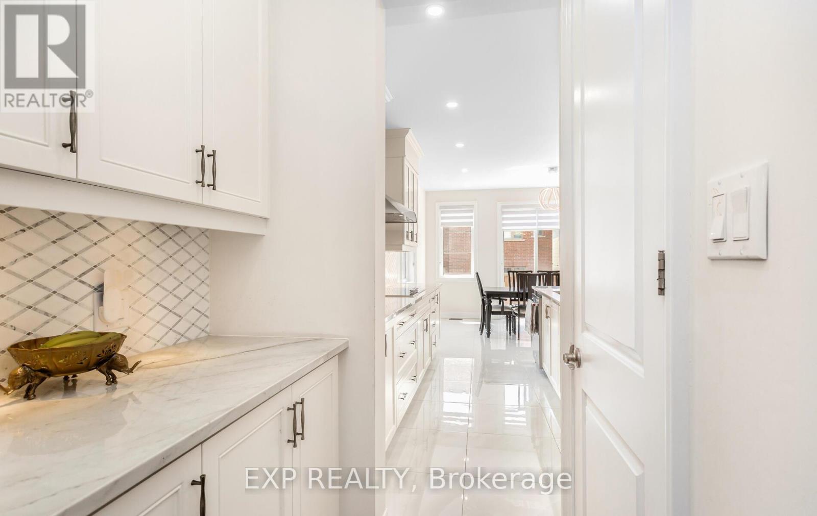 Photo 17 of 40 Frost Street, Brampton ON