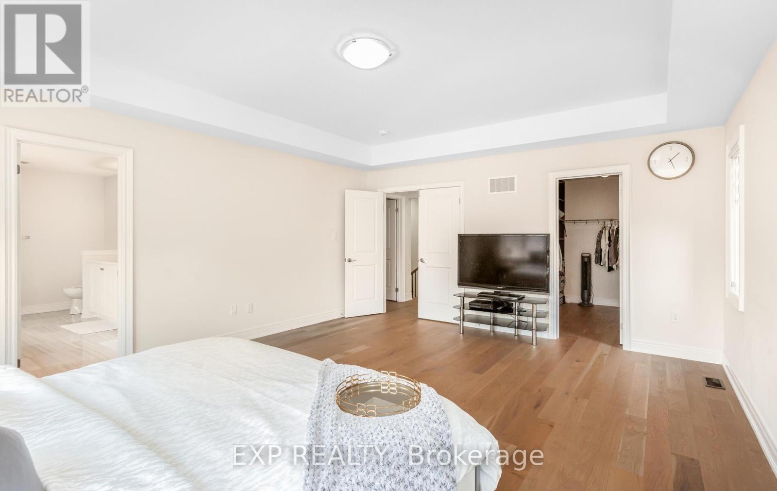 Photo 22 of 40 Frost Street, Brampton ON
