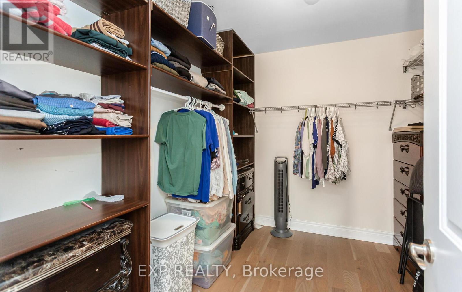 Photo 23 of 40 Frost Street, Brampton ON