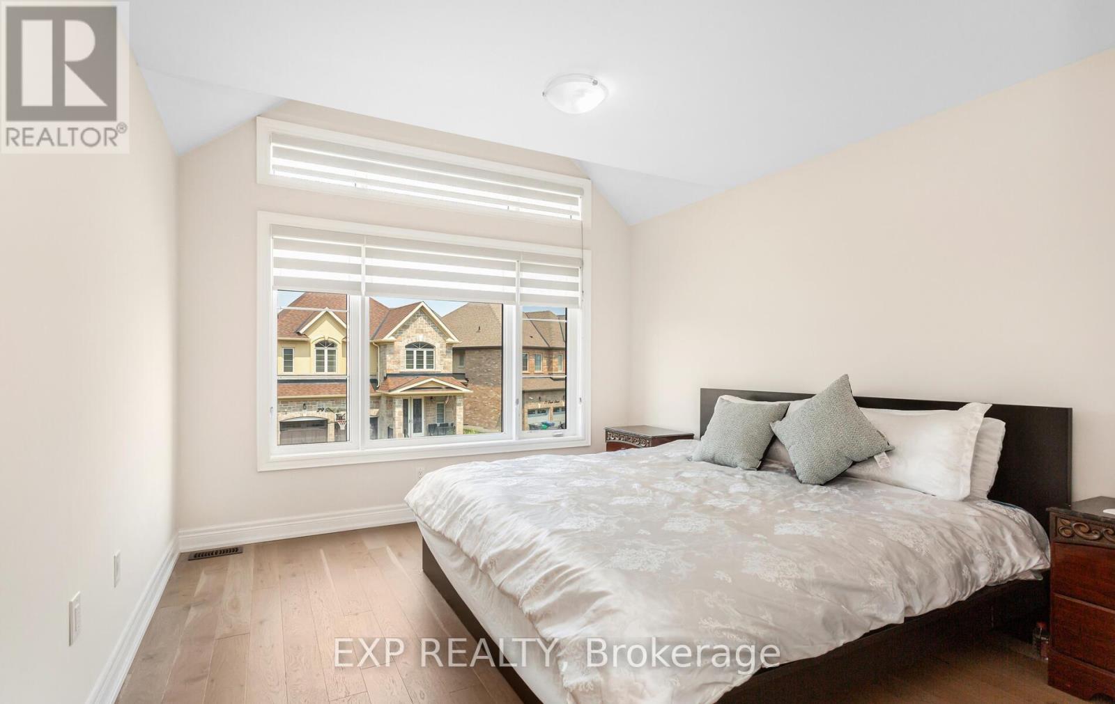 Photo 26 of 40 Frost Street, Brampton ON