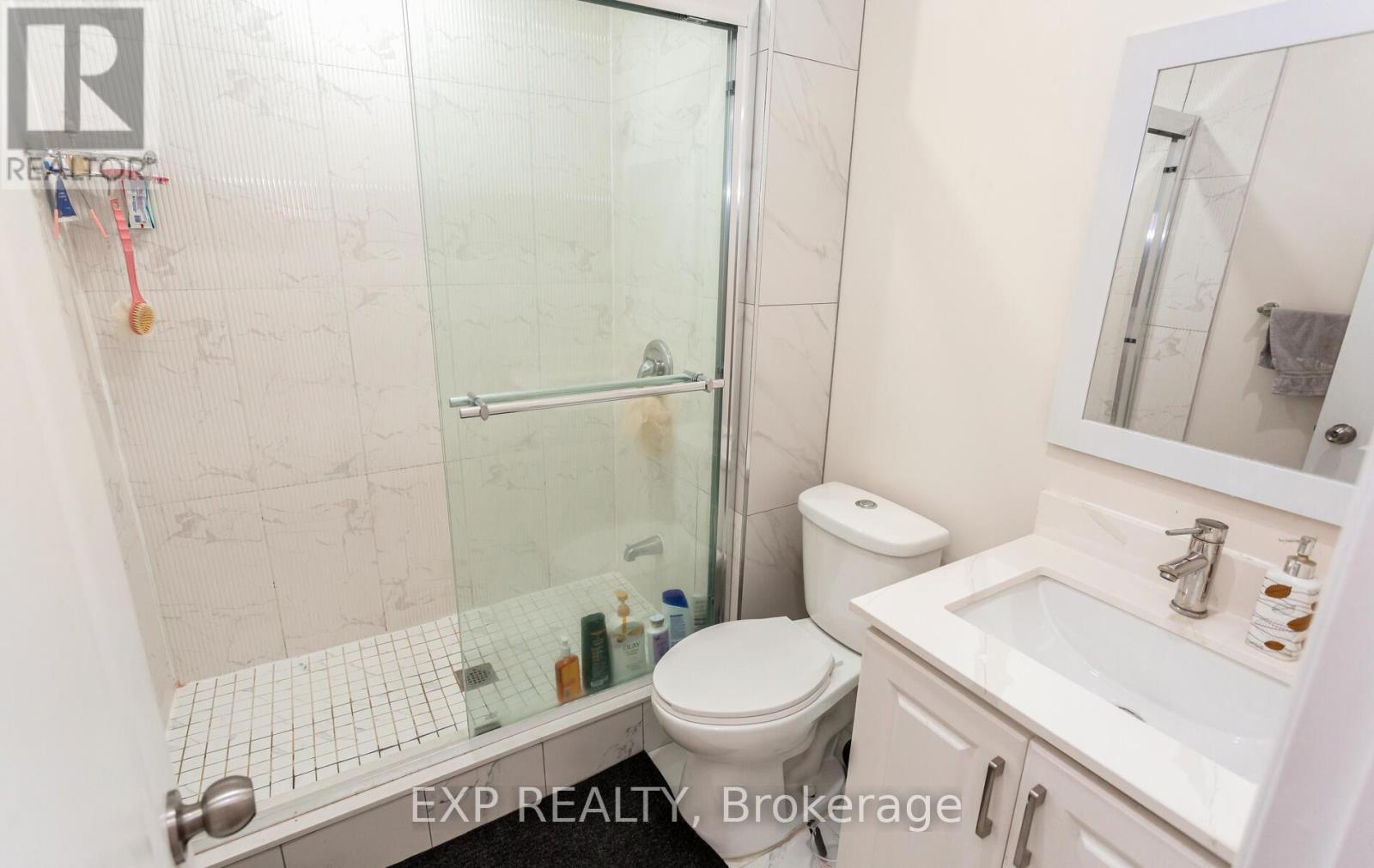 Photo 42 of 40 Frost Street, Brampton ON