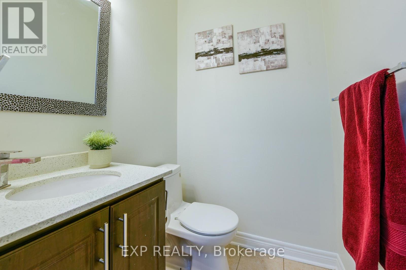 Photo 17 of 50 Northface Crescent, Brampton ON