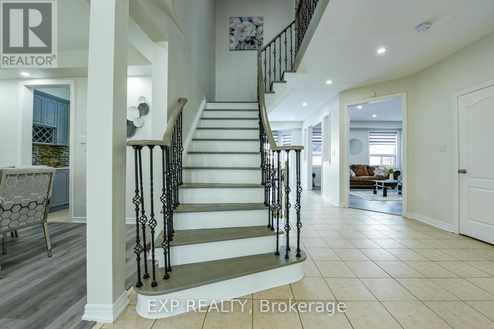Photo 18 of 50 Northface Crescent, Brampton ON