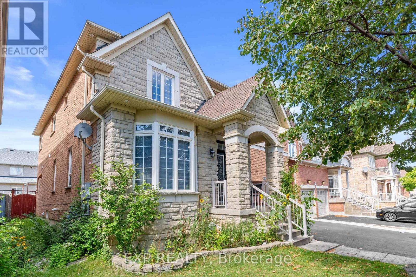Photo 3 of 50 Northface Crescent, Brampton ON