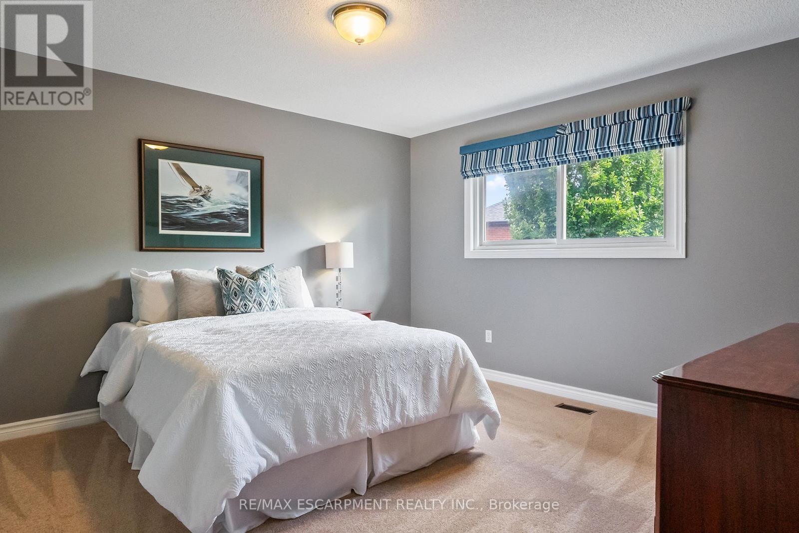 Photo 28 of 2421 Susquehanna Court, Oakville ON