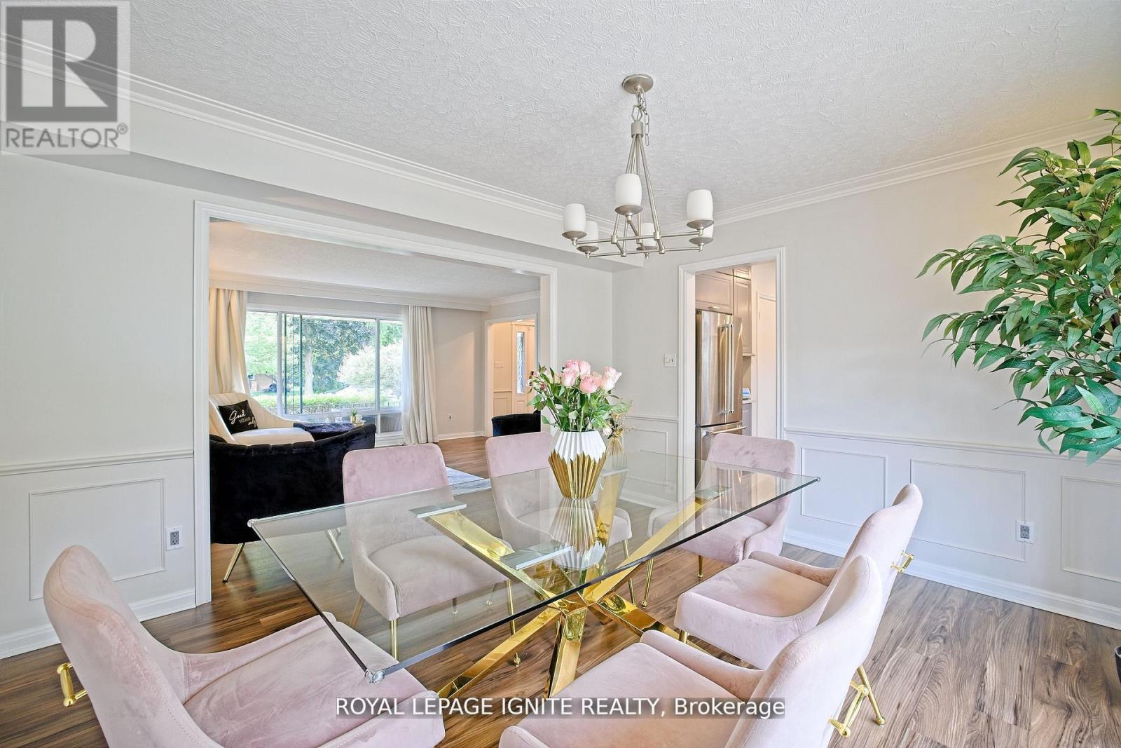 Photo 11 of 2092 Sava Crescent, Mississauga ON