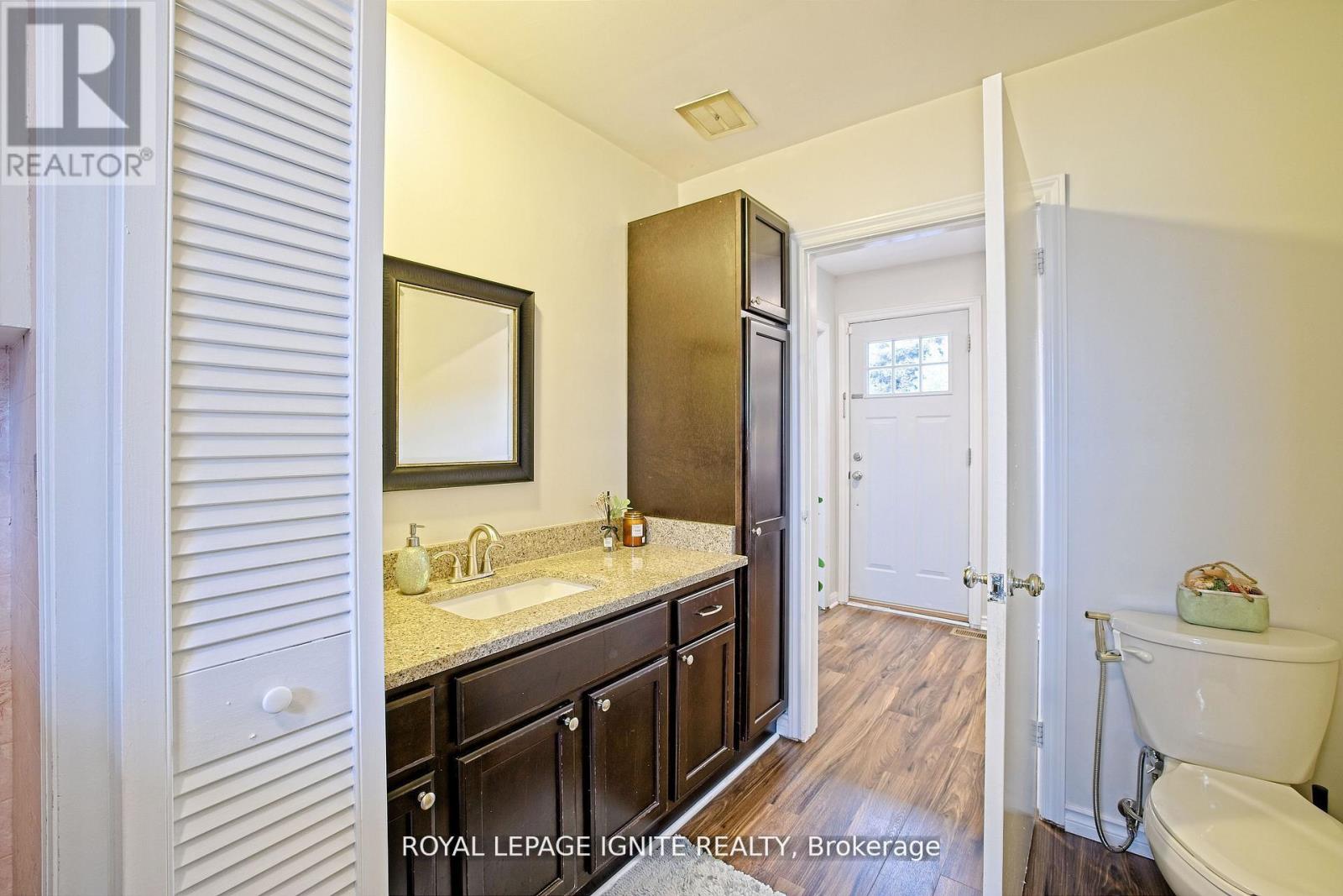 Photo 14 of 2092 Sava Crescent, Mississauga ON