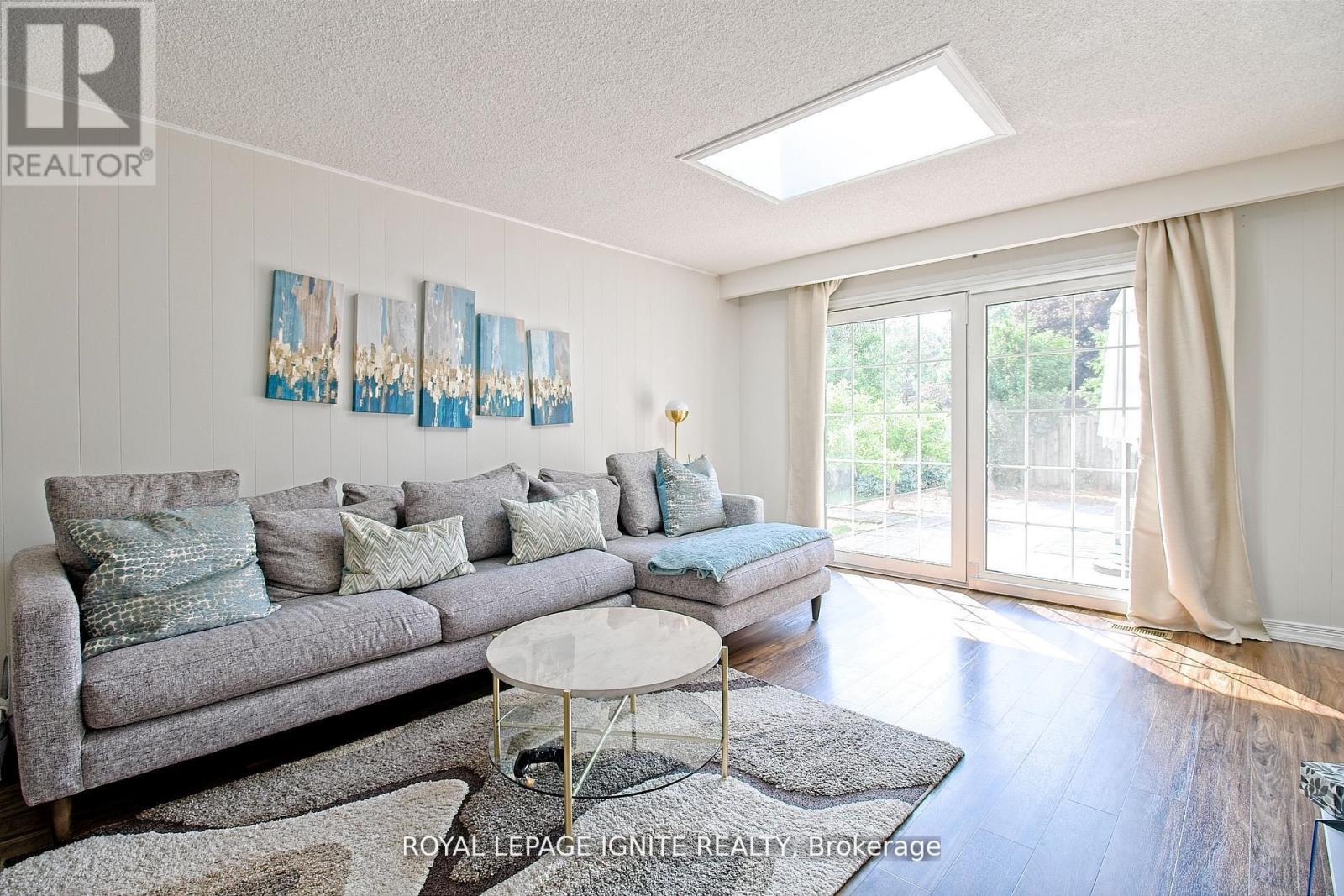 Photo 23 of 2092 Sava Crescent, Mississauga ON