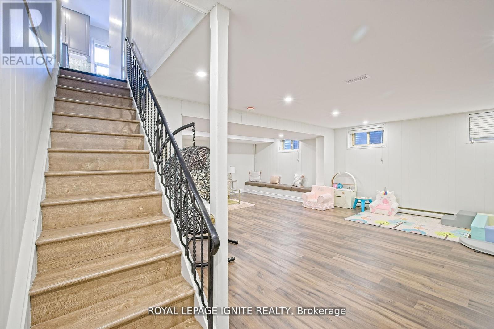 Photo 16 of 2092 Sava Crescent, Mississauga ON
