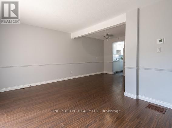 Photo 3 of 230 31 Greengate Road, Guelph ON