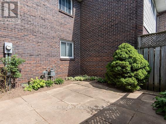 Photo 6 of 230 31 Greengate Road, Guelph ON