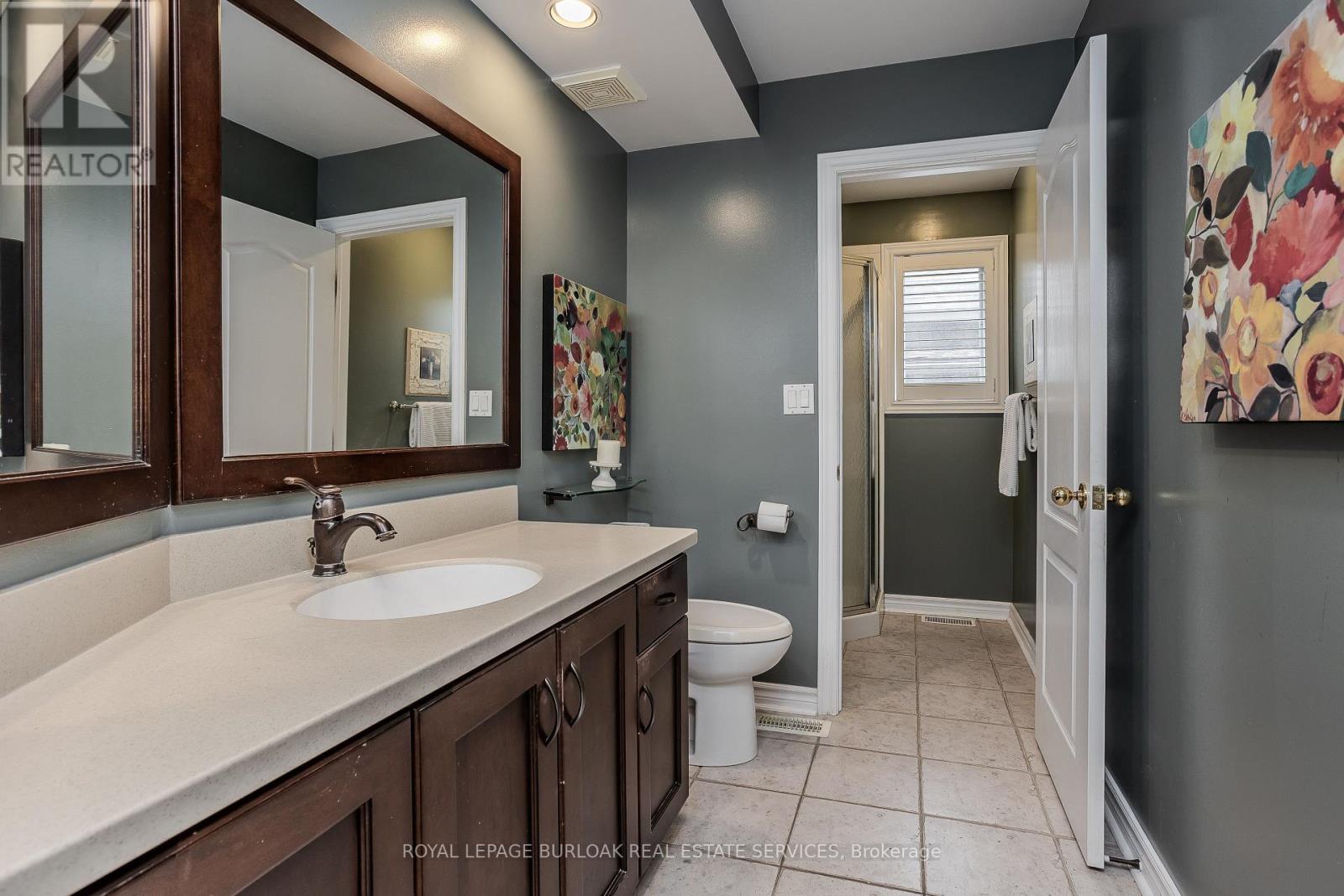 Photo 4 of 56 Farris Avenue, St Catharines ON