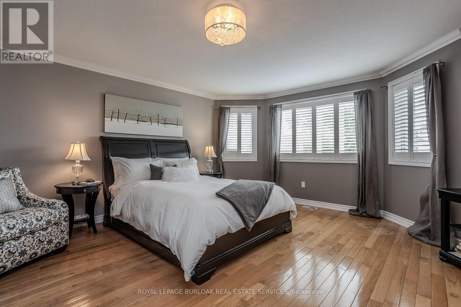 Photo 5 of 56 Farris Avenue, St Catharines ON