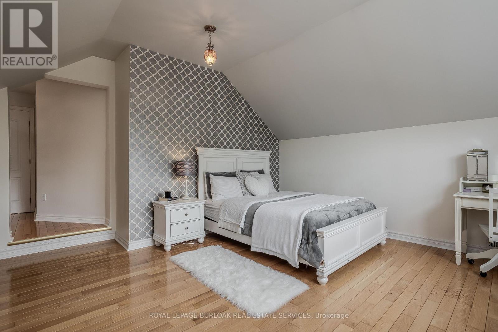 Photo 26 of 56 Farris Avenue, St Catharines ON
